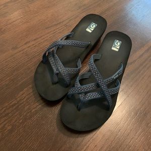 Teva mush sandals Sz 8 blue & black